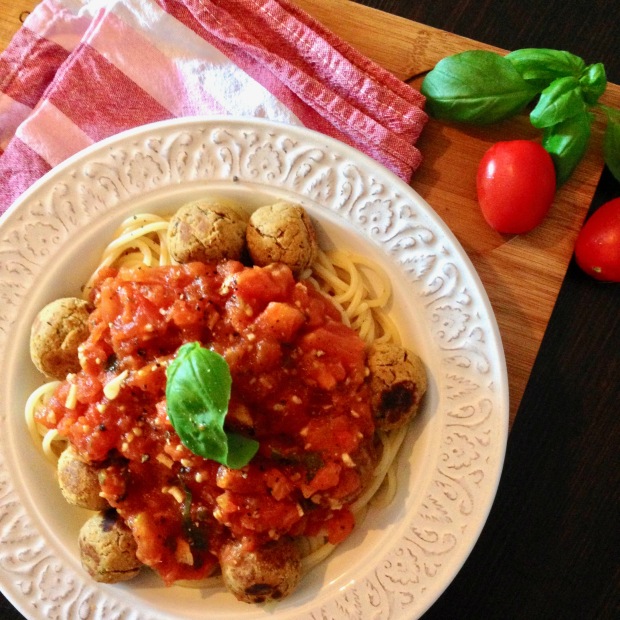 Spaghetti met vegan meatballs en tomatensaus